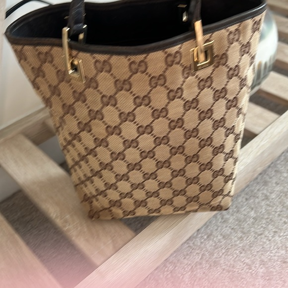 Pre loved GUCCI vintage small fabric GG tote - Picture 4 of 16